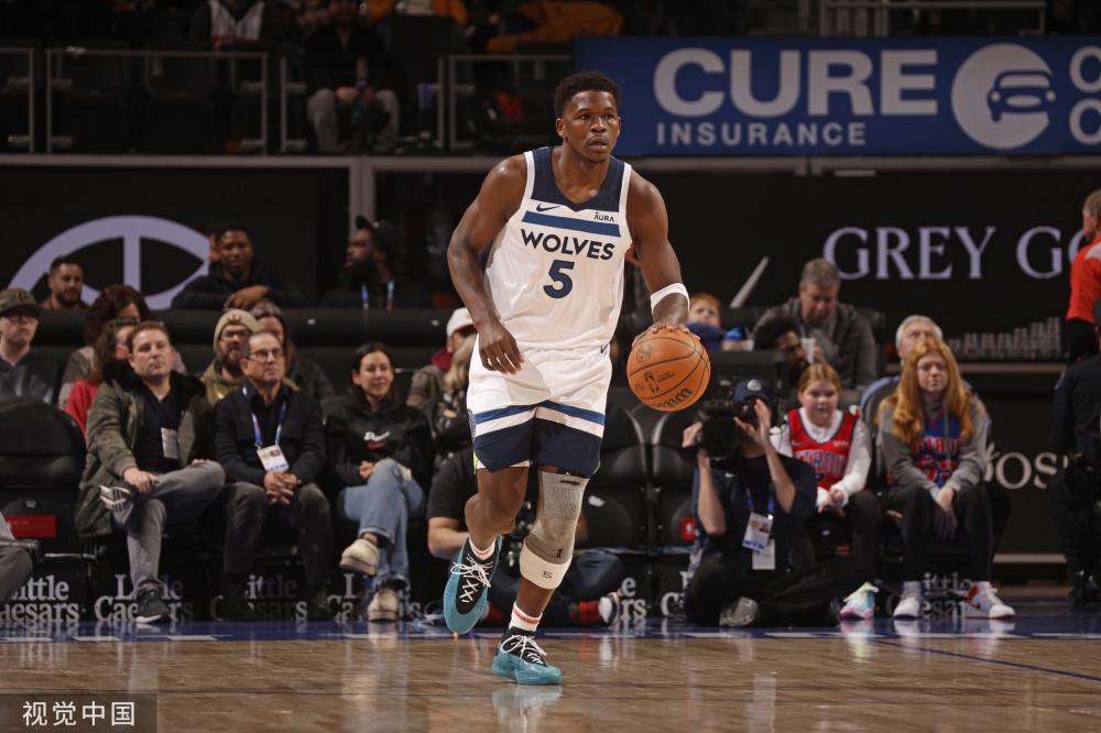 在防守端 在防守端