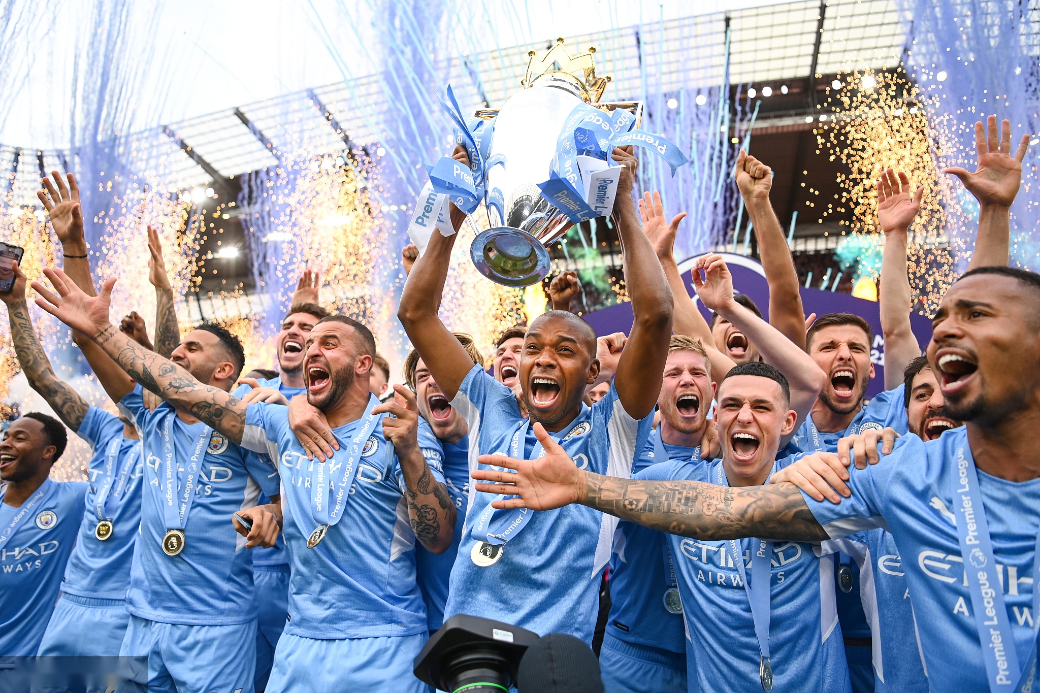 锁定第9！国王力克太阳附加赛战独行侠 小萨20+12瓦兰22+10